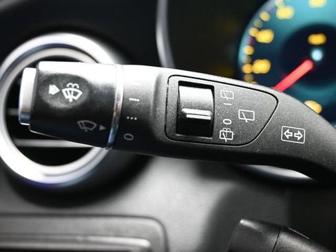 Used 2022 Mercedes-Benz GLC 300 image 21