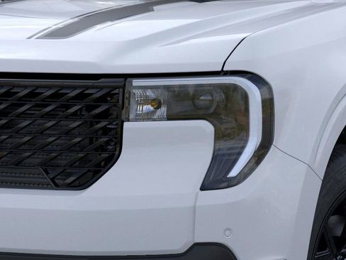 New 2026 Ford Maverick Lariat w/ Black Appearance Package AWD/4WD image 19