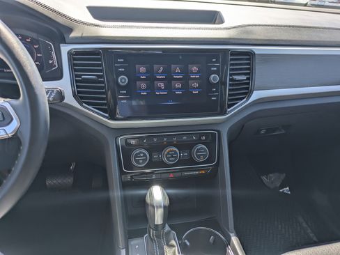 Used 2022 Volkswagen Atlas SE w/ Panoramic Sunroof Package FWD image 28