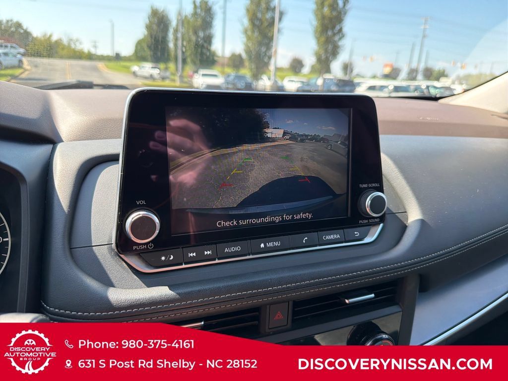 Certified 2023 Nissan Rogue SV FWD image 17