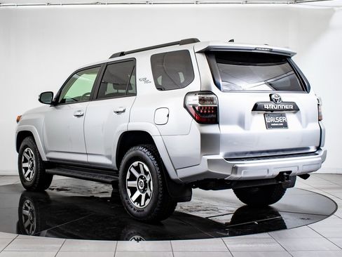 Used 2020 Toyota 4Runner TRD Off-Road Premium image 11