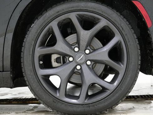 Used 2023 Chrysler 300 S image 10