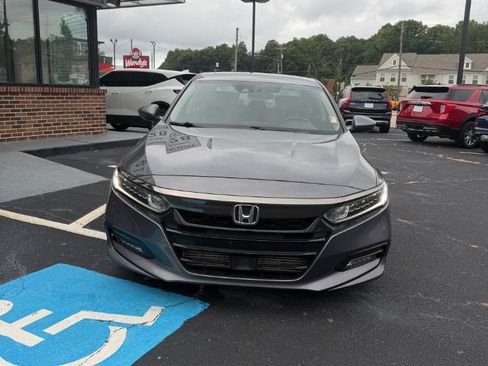Used 2020 Honda Accord Sport image 2