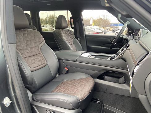 New 2026 Nissan Armada Platinum image 18