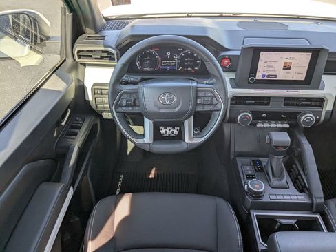 Used 2024 Toyota Tacoma TRD Sport image 15