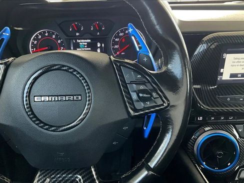 Used 2018 Chevrolet Camaro LT RWD image 11