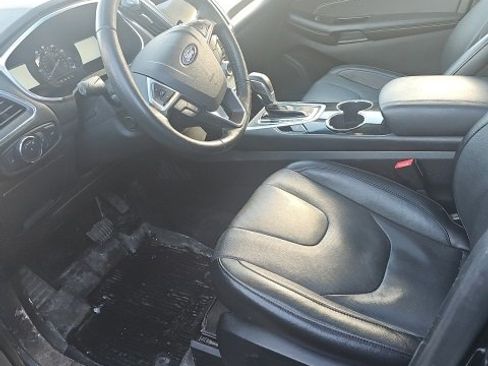 Certified 2018 Ford Edge Titanium w/ Equipment Group 301A image 3