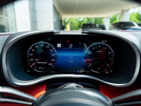 Used 2025 Mercedes-Benz AMG GT 55 image 31