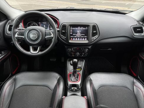 Used 2019 Jeep Compass Trailhawk AWD/4WD image 34