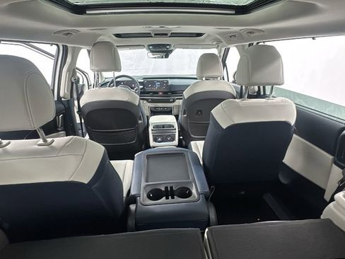 New 2026 Kia Carnival SX w/ SX Dark Edition Package FWD image 20