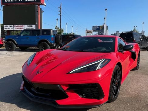 Used 2024 Chevrolet Corvette Stingray Convertible w/ Z51 Performance Package image 4