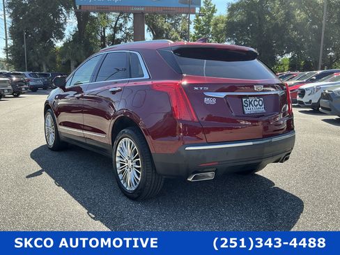 Used 2018 Cadillac XT5 Luxury w/ Driver Awareness Package FWD image 3