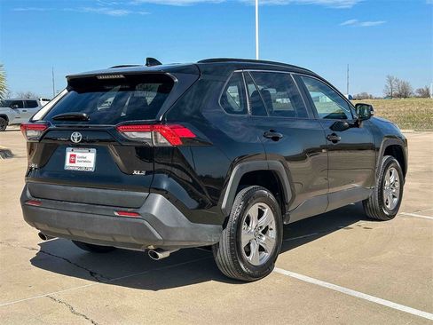 Certified 2025 Toyota RAV4 XLE image 3