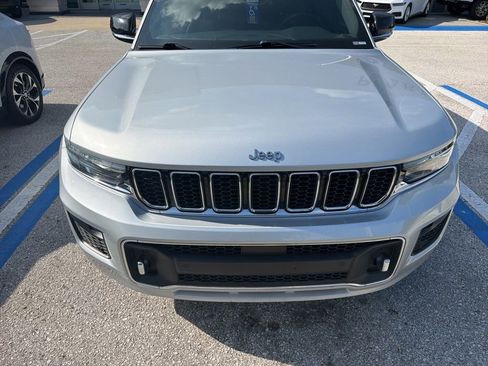 Used 2022 Jeep Grand Cherokee L Overland image 2