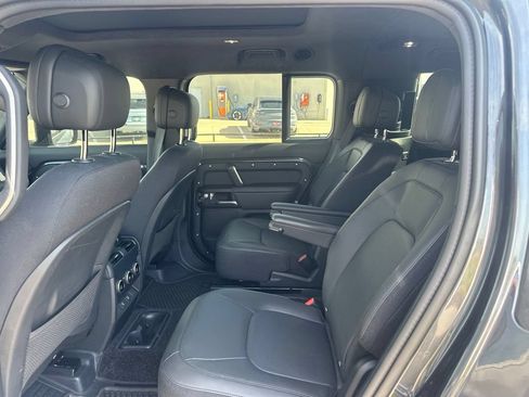 Used 2025 Land Rover Defender 130 V8 AWD/4WD image 10