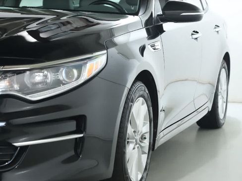 Used 2018 Kia Optima EX w/ Premium Package FWD image 4