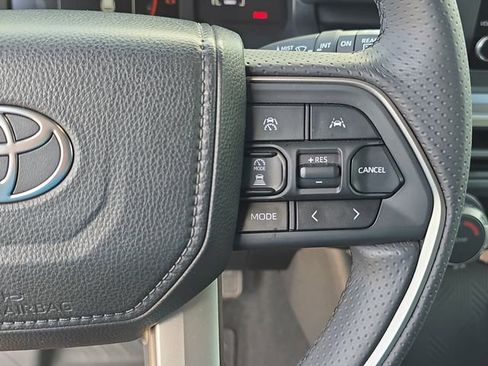 Used 2025 Toyota 4Runner SR5 RWD image 19