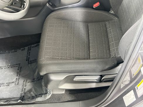 Used 2025 Honda HR-V LX image 18