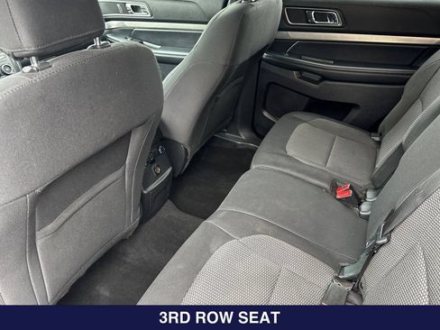 Used 2019 Ford Explorer XLT w/ Equipment Group 201A FWD image 13