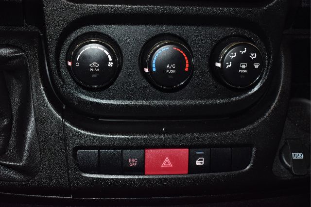 Used 2018 RAM ProMaster 1500 w/ Interior Convenience Group FWD image 22