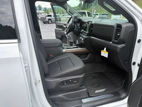 New 2026 GMC Sierra 1500 SLT w/ SLT Premium Plus Package AWD/4WD image 14