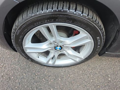 Used 2017 BMW 330i xDrive Sedan AWD/4WD image 25