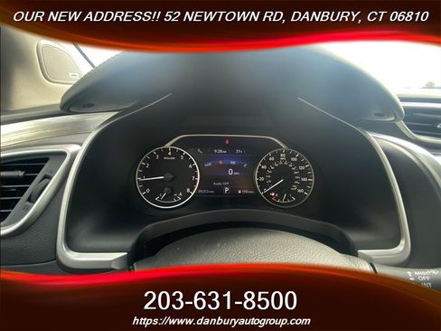 Used 2018 Nissan Murano SL w/ Moonroof Package AWD/4WD image 11