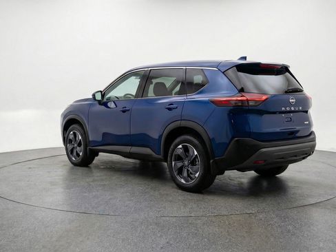 Used 2025 Nissan Rogue SV image 6