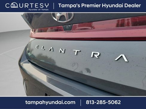 Used 2023 Hyundai Elantra SEL image 6