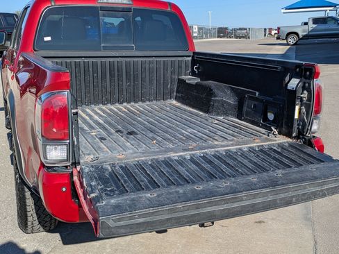 Used 2017 Toyota Tacoma 4x4 Double Cab image 20