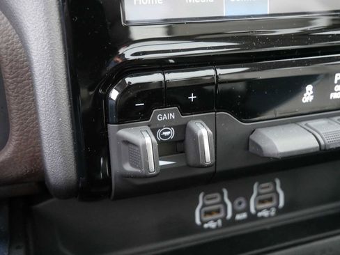 Used 2025 RAM 1500 Laramie image 31