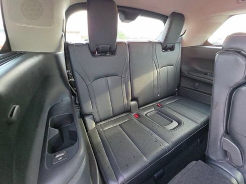 Used 2023 INFINITI QX60 Luxe w/ Vision Package FWD image 14