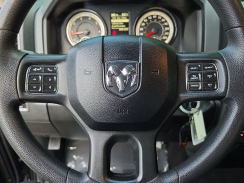 Used 2019 RAM 1500 Express AWD/4WD image 12