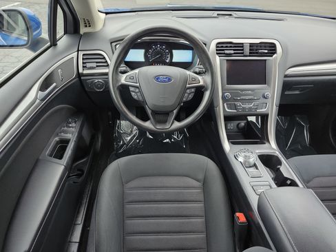 Used 2020 Ford Fusion SE FWD image 27