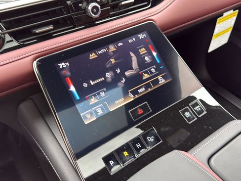 New 2026 INFINITI QX80 Autograph image 11