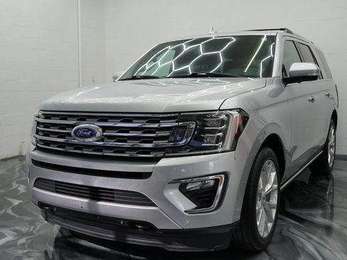 Used 2019 Ford Expedition Limited w/ Equipment Group 302A AWD/4WD image 3