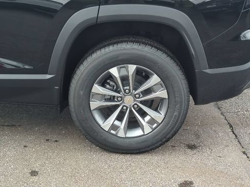 New 2026 Chevrolet Equinox LT w/ Safety and Technology Package FWD image 33
