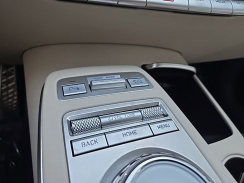Used 2025 Genesis GV70 3.5T Sport w/ Sport Advanced Package image 40