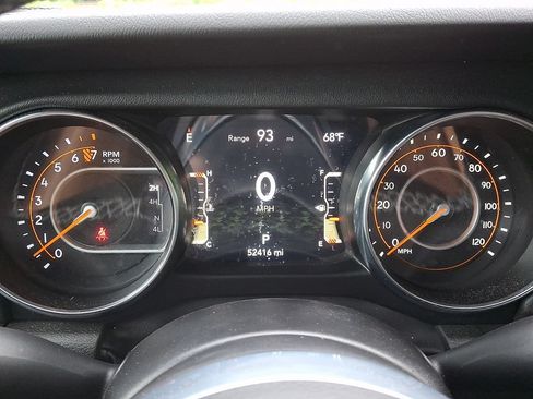 Used 2022 Jeep Gladiator Overland w/ LED Lighting Group AWD/4WD image 21