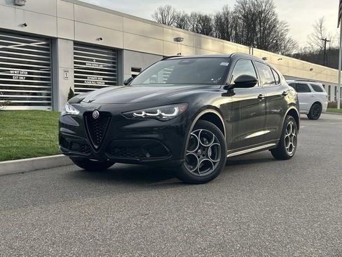New 2026 Alfa Romeo Stelvio Sprint w/ Convenience Package image 1