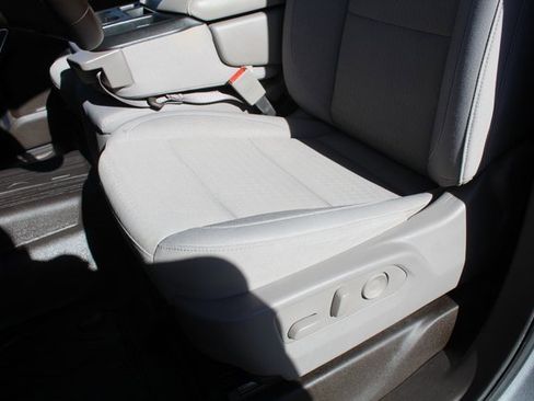 Used 2024 GMC Sierra 1500 SLE image 35