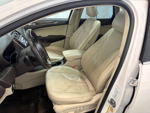 Used 2018 Lincoln MKC Reserve w/ Lincoln MKC Climate Package image 22