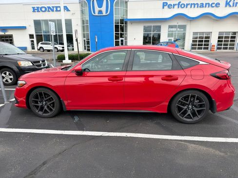 Used 2023 Honda Civic Sport Touring image 2