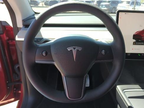 Used 2022 Tesla Model Y Performance AWD/4WD image 9