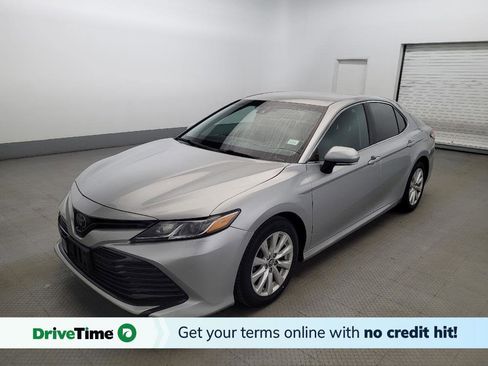 Used 2018 Toyota Camry LE w/ Convenience Package image 1