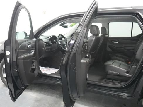 Used 2019 Chevrolet Traverse LT w/ LT Premium Package AWD/4WD image 26