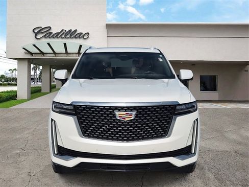 Used 2022 Cadillac Escalade Premium Luxury image 8