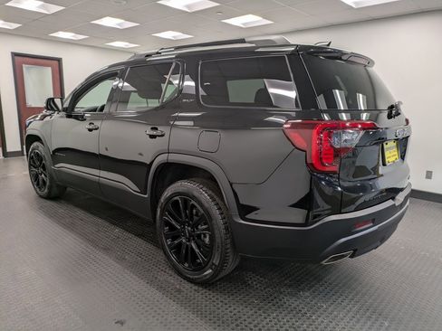 Used 2023 GMC Acadia SLT w/ Elevation Edition image 6