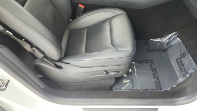 Used 2026 Tesla Model Y 2WD image 33