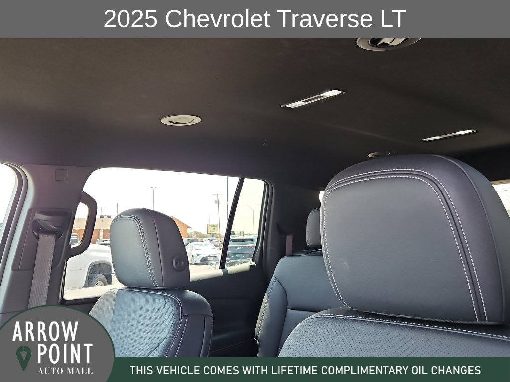 Used 2025 Chevrolet Traverse LT FWD image 22